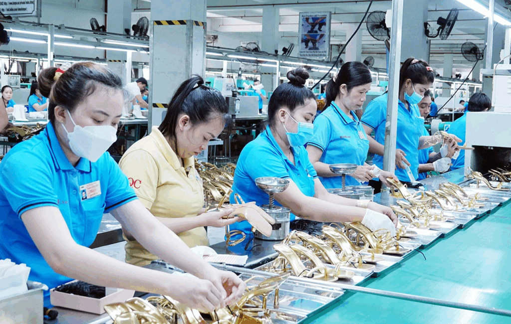 Ứng Dụng Công Nghệ Và Tự Động Hóa Nâng Cao Chất Lượng Sản Phẩm Giày Dép Xuất Khẩu