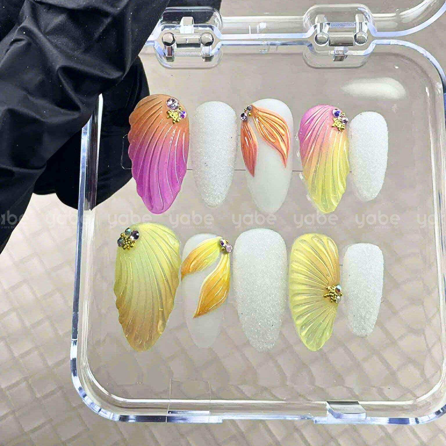 Handmade Press On Nails: Tiềm Năng Xuất Khẩu Mới Của Việt Nam