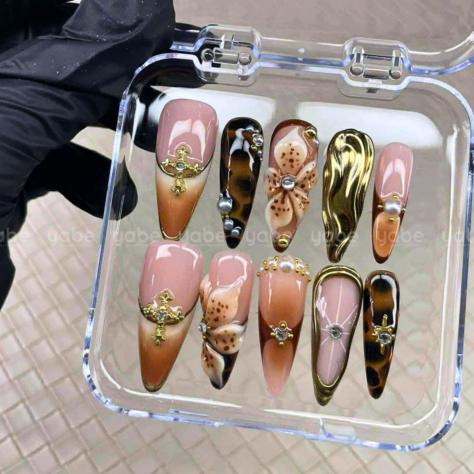 Handmade Press On Nails: Tiềm Năng Xuất Khẩu Mới Của Việt Nam