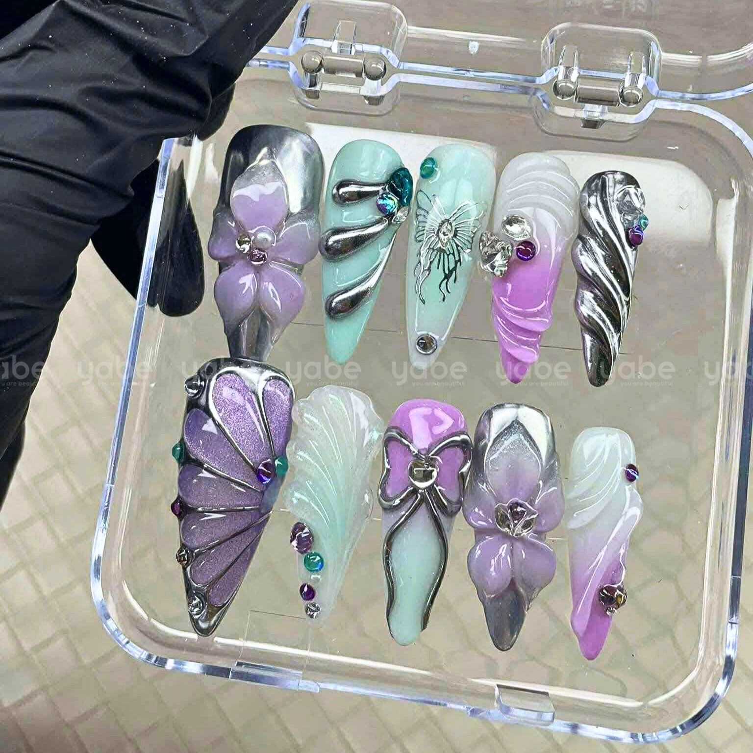 Handmade Press On Nails: Tiềm Năng Xuất Khẩu Mới Của Việt Nam